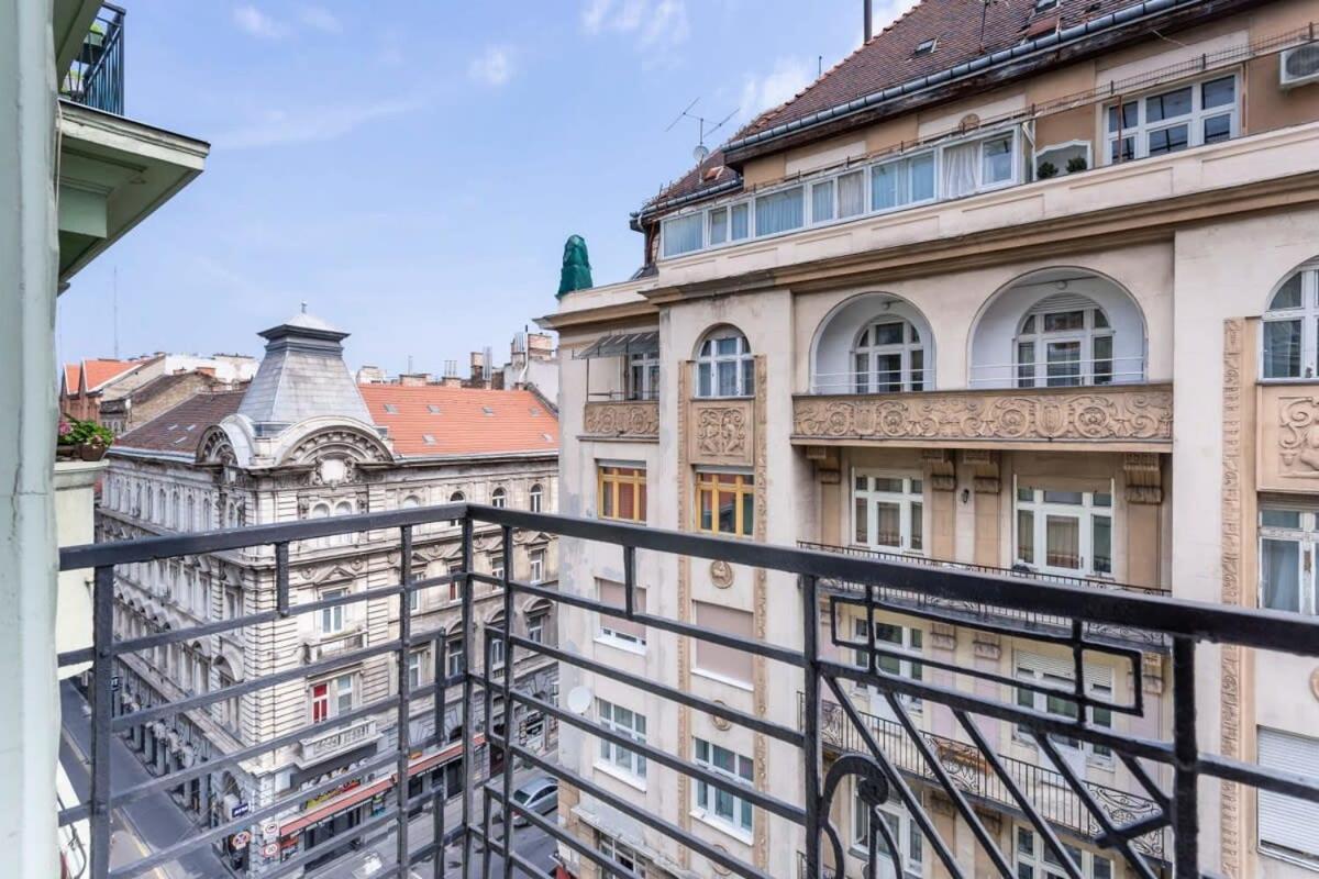 Home Away From Home In The Center Budapesta Exterior foto