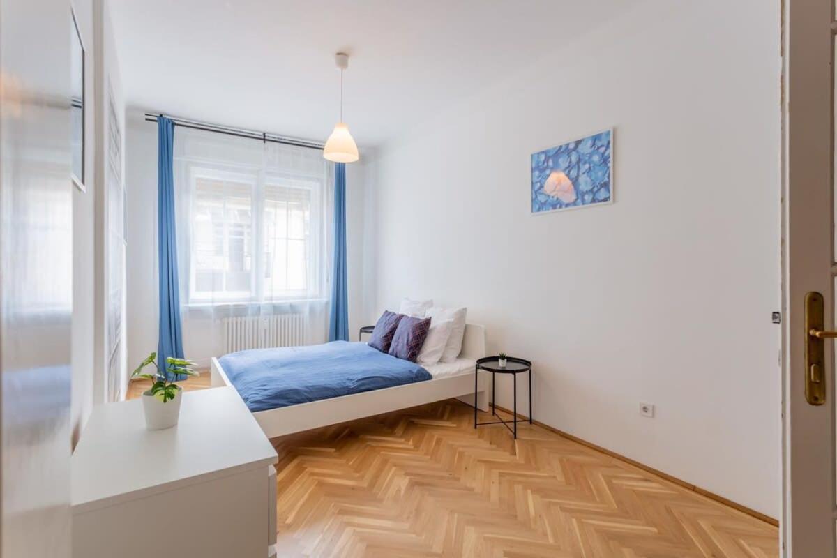 Home Away From Home In The Center Budapesta Exterior foto