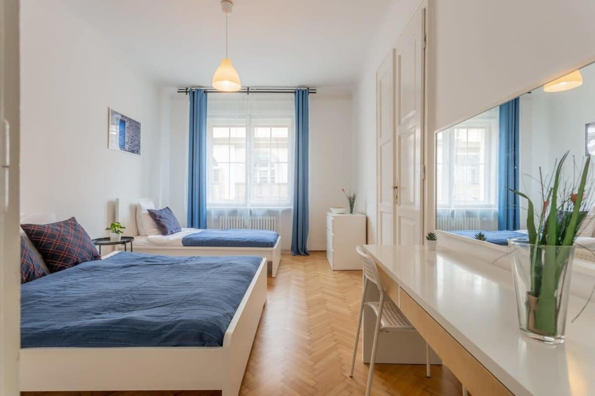 Home Away From Home In The Center Budapesta Exterior foto